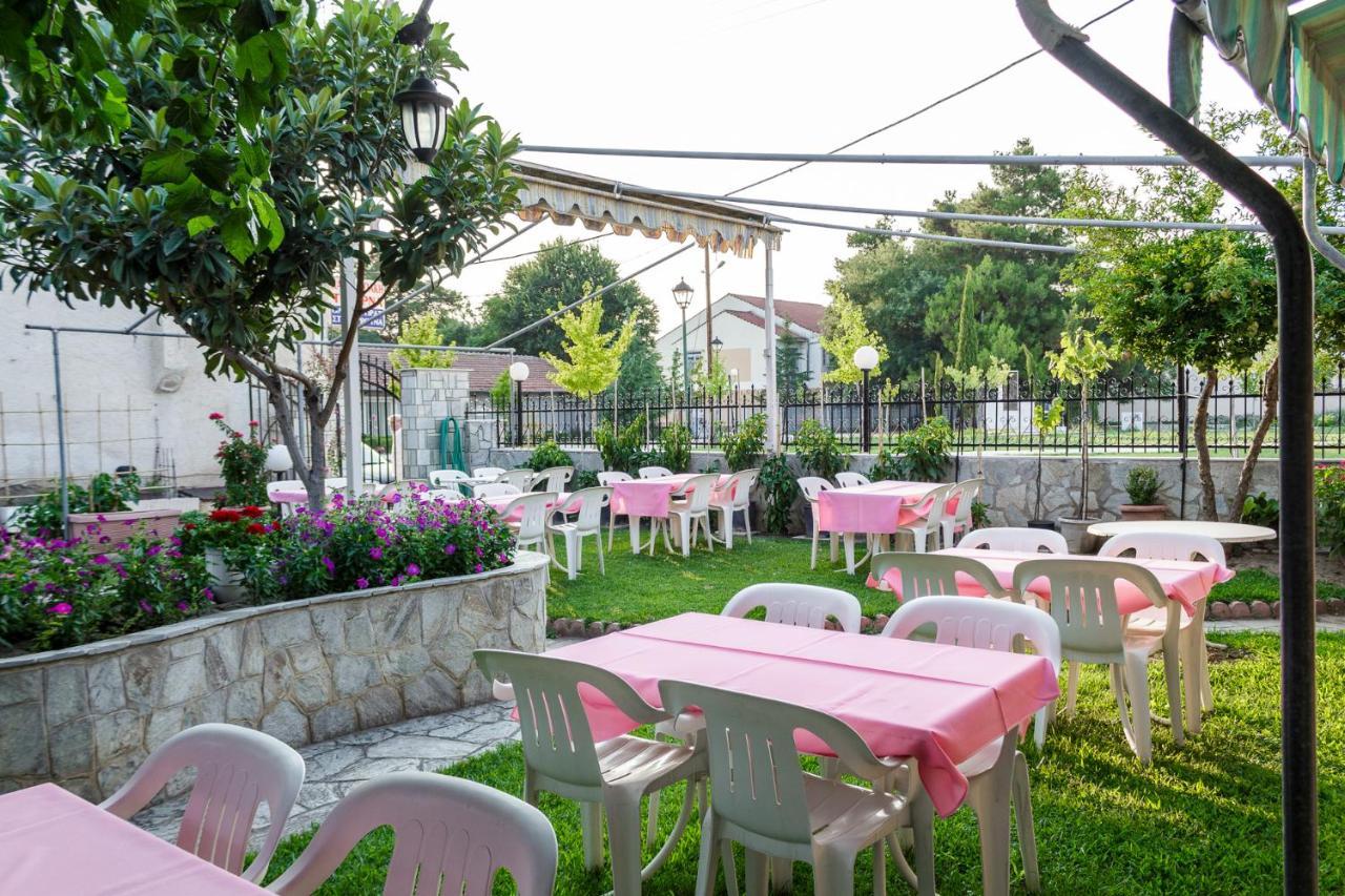 Hotel Finikas Larissa Zewnętrze zdjęcie